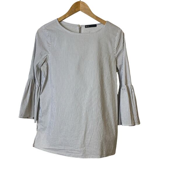 Gibson Poplin White Black Pinstripe Bell Sleeve Blouse Women's Size Small - Picture 2 of 11